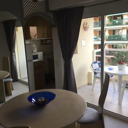 Pyr Apartman 3*